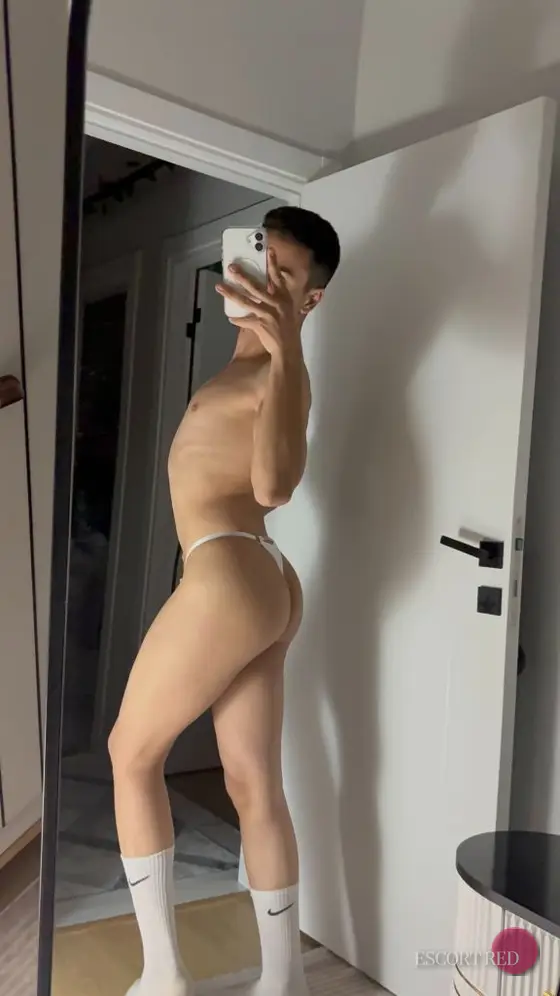 Ivan, Brazilian male escort in Tokyo — photo 6
