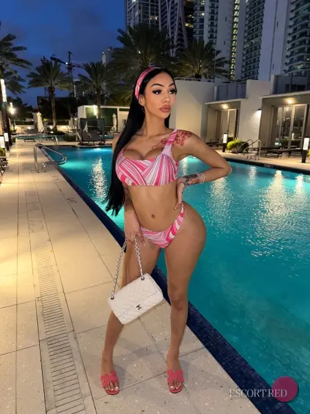 Jasmine, Brazilian trans escort in Macau — photo 4