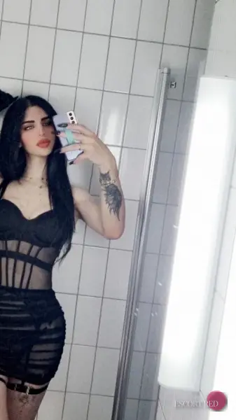 Jolie, Thai trans escort in Bangkok — photo 4