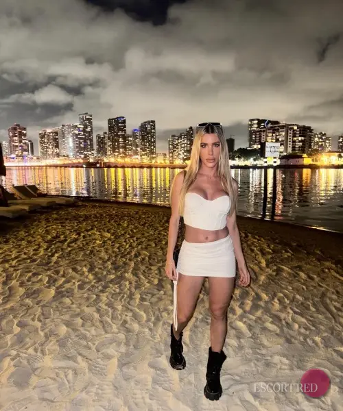 Julieta, Brazilian trans escort in Tokyo — photo 5