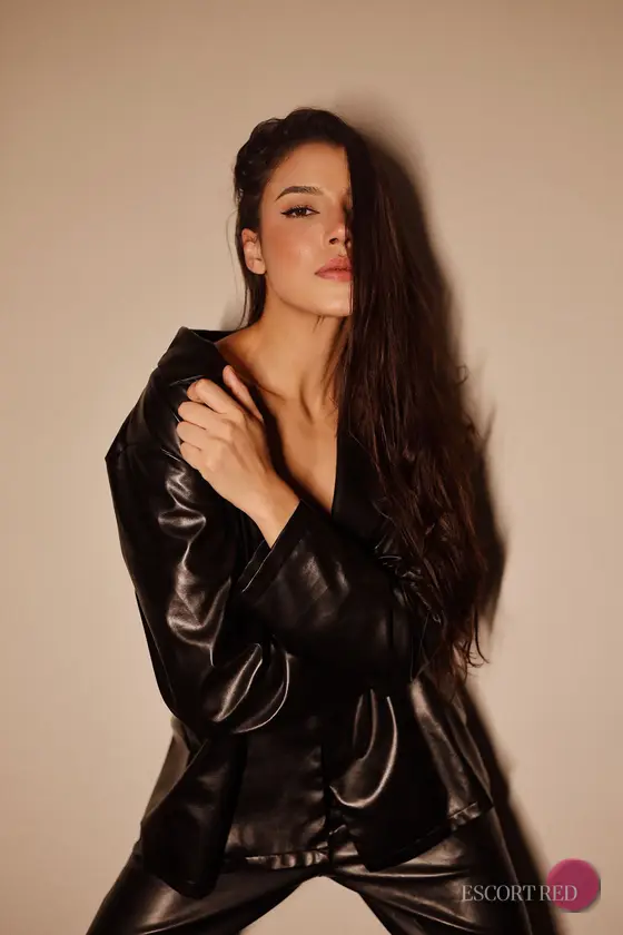 Kim, British escort in Hong Kong