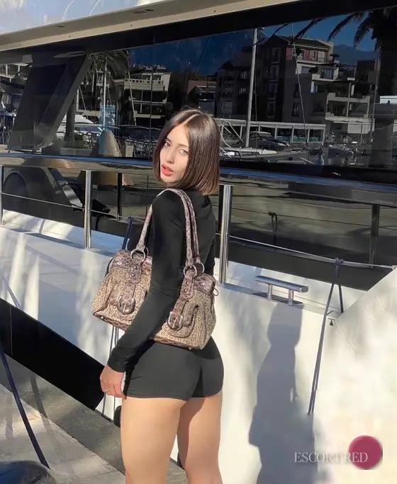Klio, French escort in Macau — photo 3