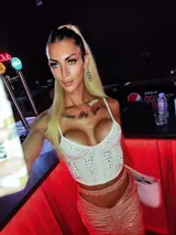 Kylie, British trans escort in Hong Kong — photo 2