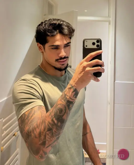 Liam, Brazilian male escort in Hong Kong — photo 5