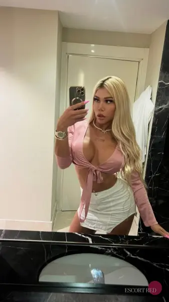 Lika, Brazilian trans escort in Macau