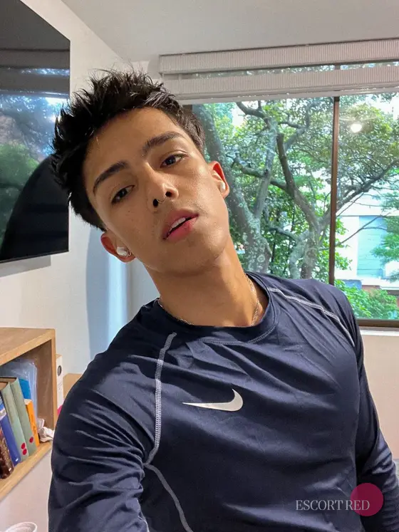 Lorenz, Brazilian male escort in Tokyo