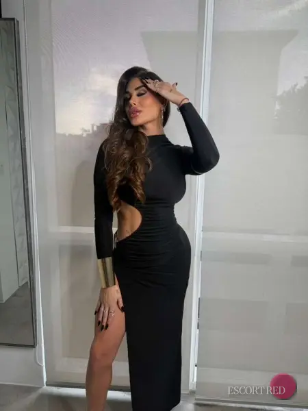 Mariana, Brazilian trans escort in Macau — photo 4