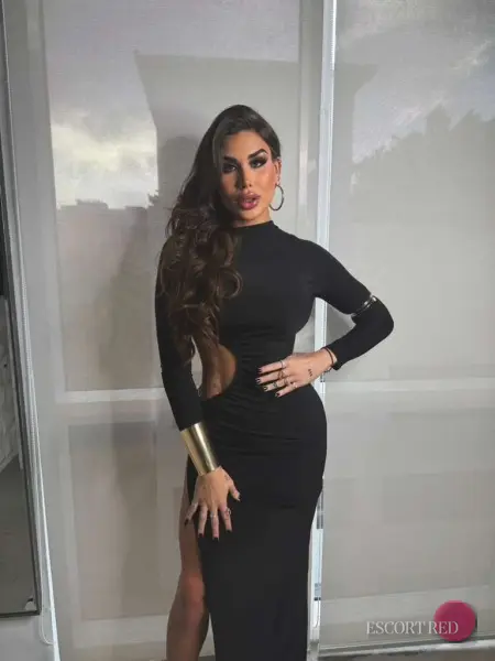 Mariana, Brazilian trans escort in Macau — photo 6