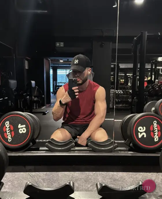 Matteo, British male escort in Bangkok — photo 5