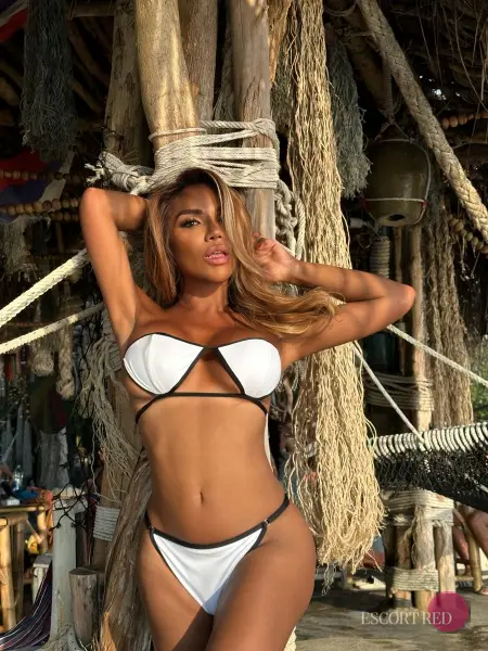 Michelle, Thai trans escort in Hong Kong — photo 5