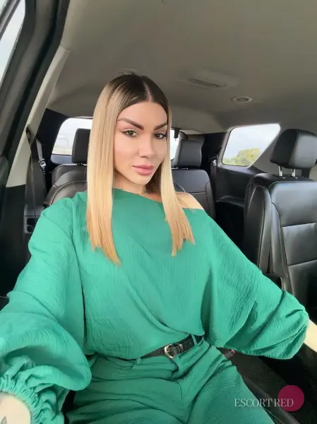 Monika, Brazilian trans escort in Hong Kong — photo 5