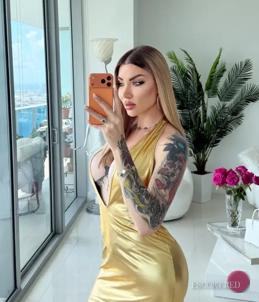 Monika, Brazilian trans escort in Hong Kong — photo 6