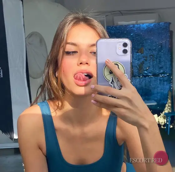 Naida, French escort in Macau — photo 4