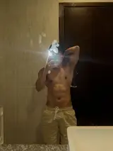 Nico, Vietnamese male escort in Bangkok — photo 3