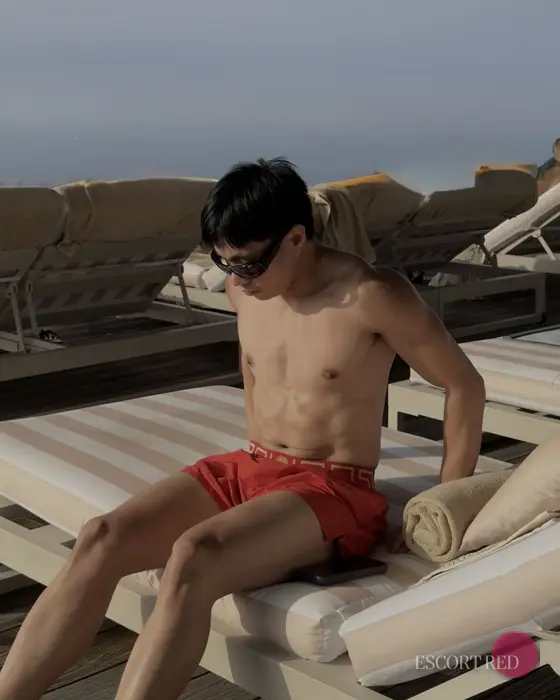Nico, Vietnamese male escort in Bangkok — photo 6