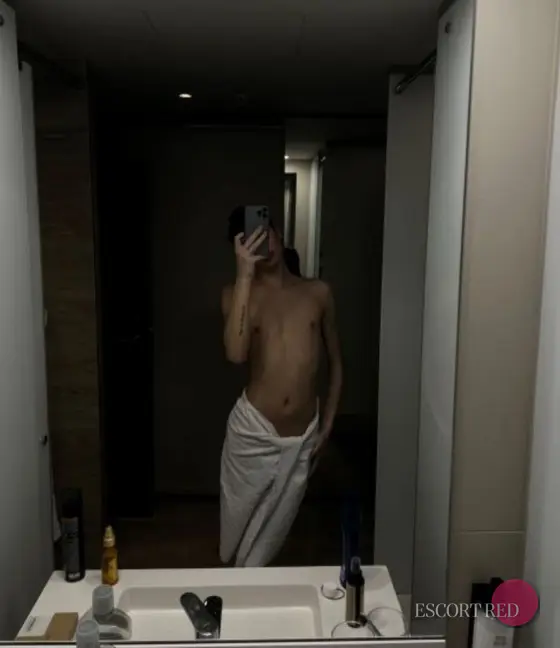 Paul, British male escort in Hong Kong — photo 6