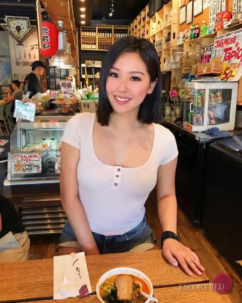 Penelope, British trans escort in Macau