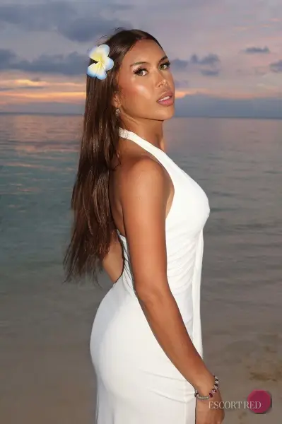 Petra, British trans escort in Bangkok — photo 3