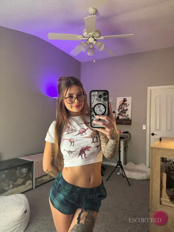 Polonais Hounou, Italian escort in Macau