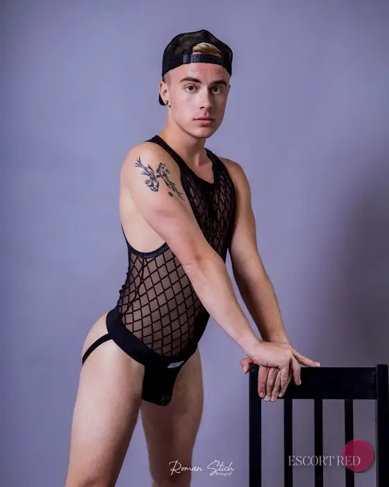 Prague, Russian male escort in Macau