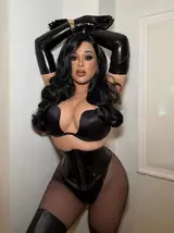 Raven, Brazilian trans escort in Bangkok — photo 4