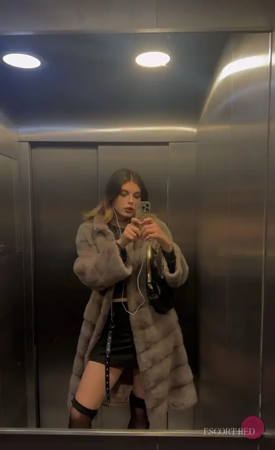 Regina, Russian trans escort in Tokyo — photo 3