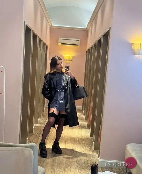 Regina, Russian trans escort in Tokyo — photo 5