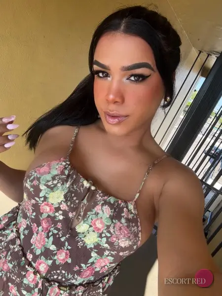 Sharlot, Brazilian trans escort in Bangkok — photo 3