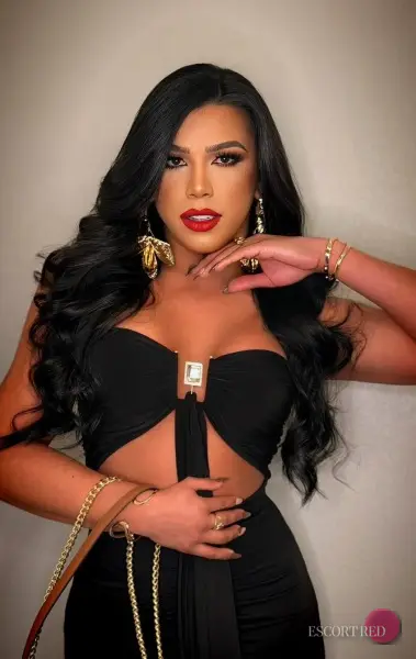 Sharlot, Brazilian trans escort in Bangkok — photo 4