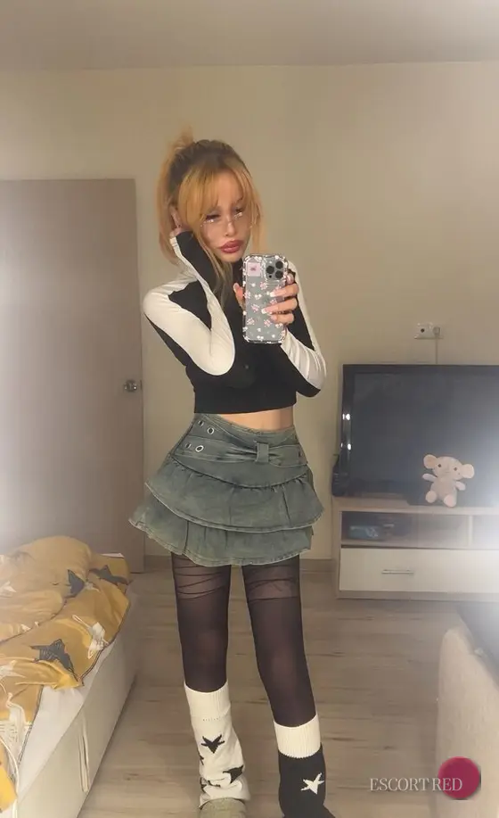 Sonya, Russian trans escort in Hong Kong — photo 3