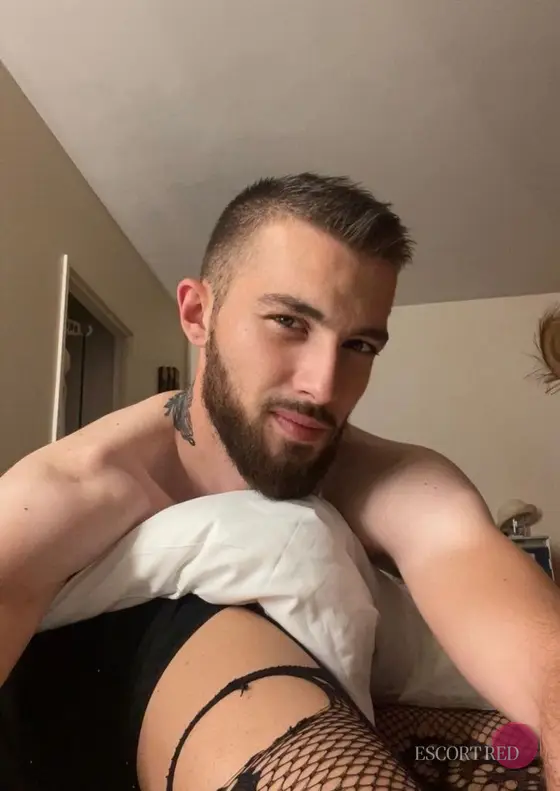 Spencer, British male escort in Tokyo