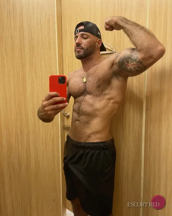 Sultan, British male escort in Bangkok — photo 6