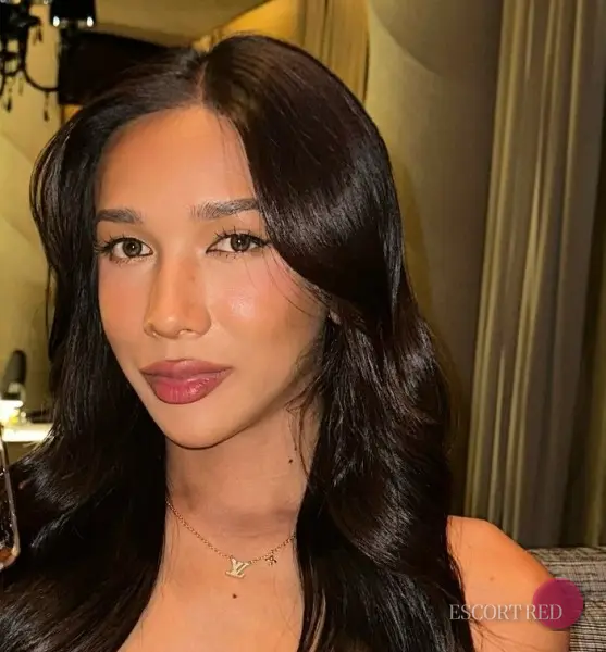 Tanaya, Indian trans escort in Hong Kong — photo 4