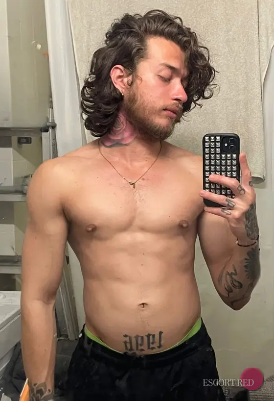 Tate, Brazilian male escort in Bangkok