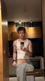 Thomas, Russian male escort in Hong Kong — photo 2