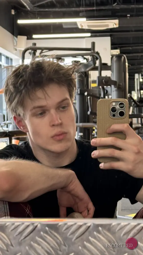 Thomas, Russian male escort in Hong Kong — photo 6