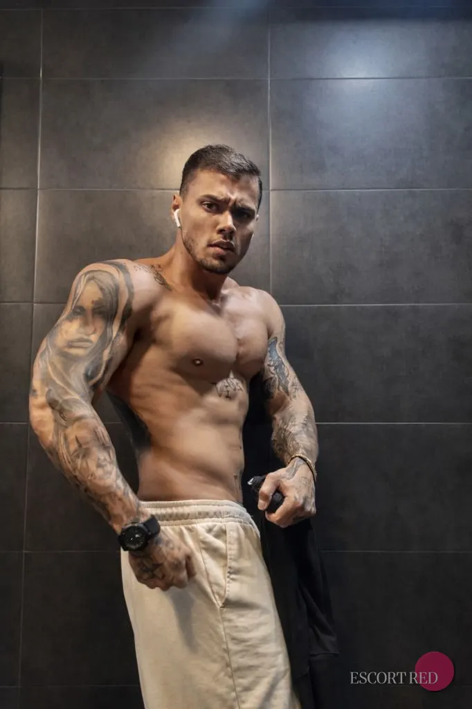 Tomas, Brazilian male escort in Macau