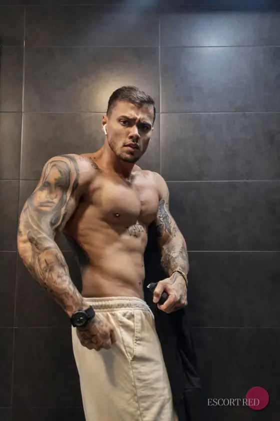 Tomas, Brazilian male escort in Macau