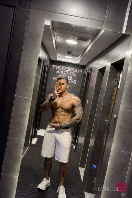 Tomas, Brazilian male escort in Macau — photo 6