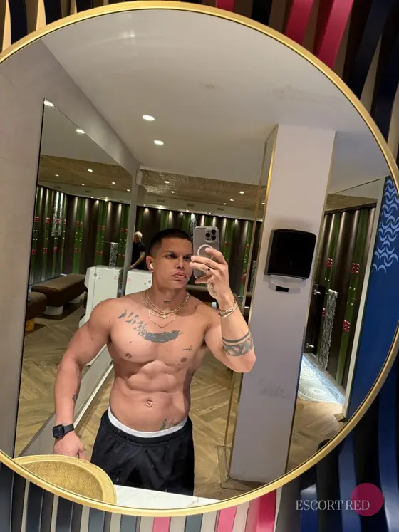 Tommy, Brazilian male escort in Macau — photo 5