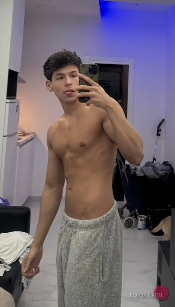 Tonny, Brazilian male escort in Hong Kong — photo 3