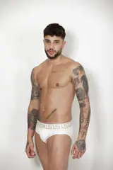 Tristan, British male escort in Macau — photo 2