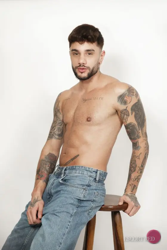 Tristan, British male escort in Macau — photo 3