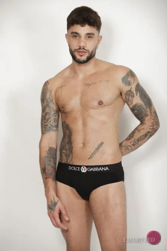 Tristan, British male escort in Macau — photo 4