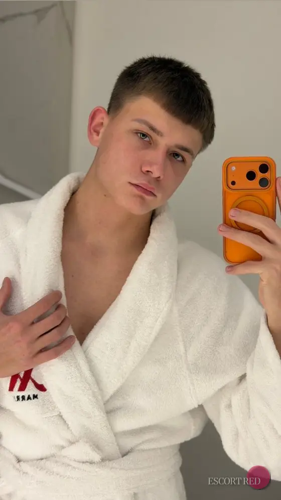 Tyler, Brazilian male escort in Macau — photo 4
