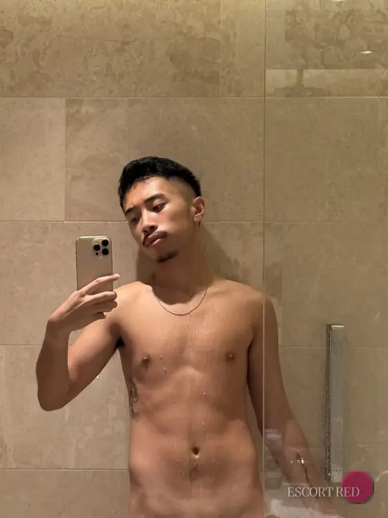 Tyson, Chinese male escort in Macau