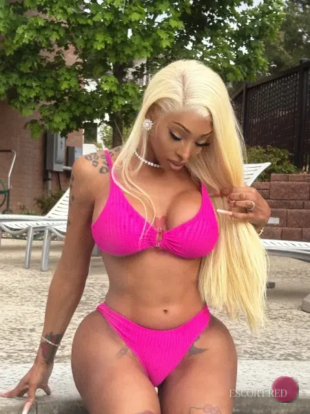 Valerie, Nigerian trans escort in Tokyo — photo 3