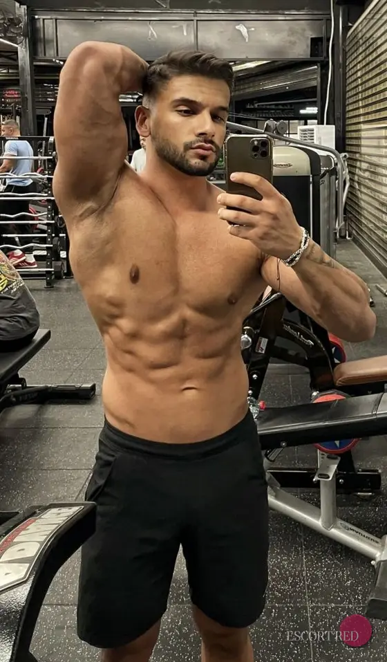 Vendome, British male escort in Hong Kong — photo 5