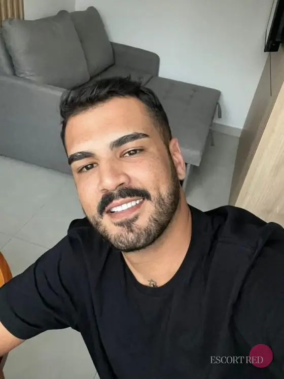 Vensky, Brazilian male escort in Macau