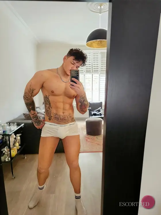 Vince, Brazilian male escort in Hong Kong — photo 4